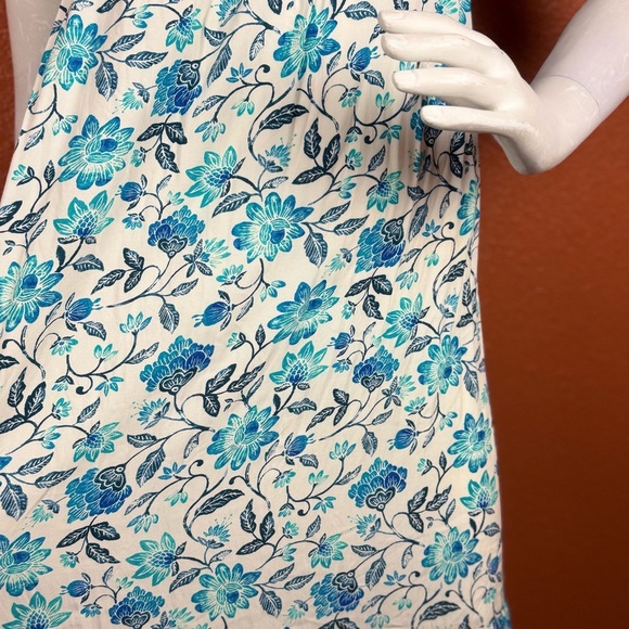 Old Navy Blue and White Floral Maxi Dress - Picture 6 of 14
